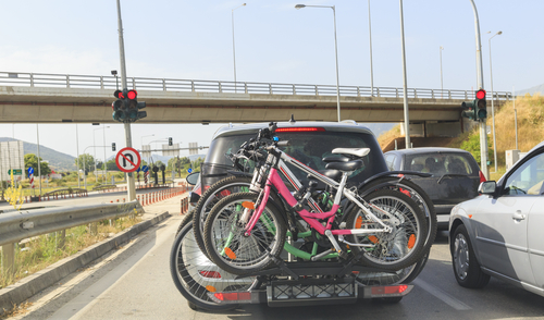 Porte-vélos pour voiture : bien choisir et bien installer Porte-vélos