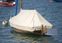 Bâche pour bateau : choix et utilisation Bâche pour bateau